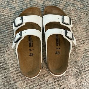 White Birkenstock size 34. Kids size